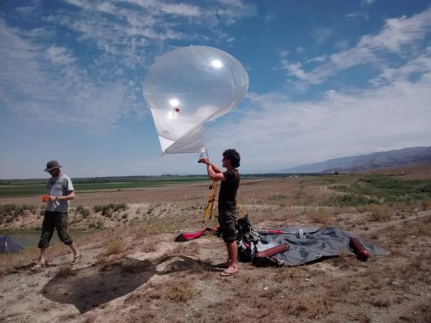 The helium balloon carrying the camera.